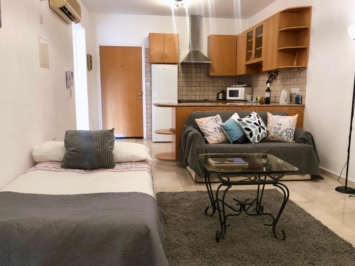 1 Bedroom Flat, Prime Location Near Sea, Sleeps 4 Limisso Esterno foto